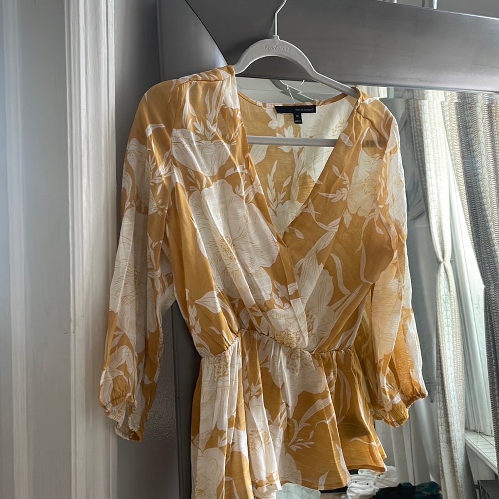 Never worn! Harve Benard blouse size medium